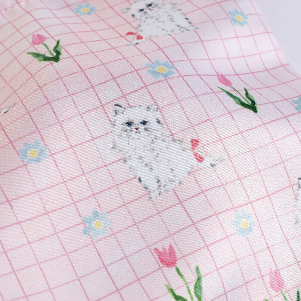 Haruka Toshimitsu 利光春華 Satin Drawstring Pouch - Tulip Cat