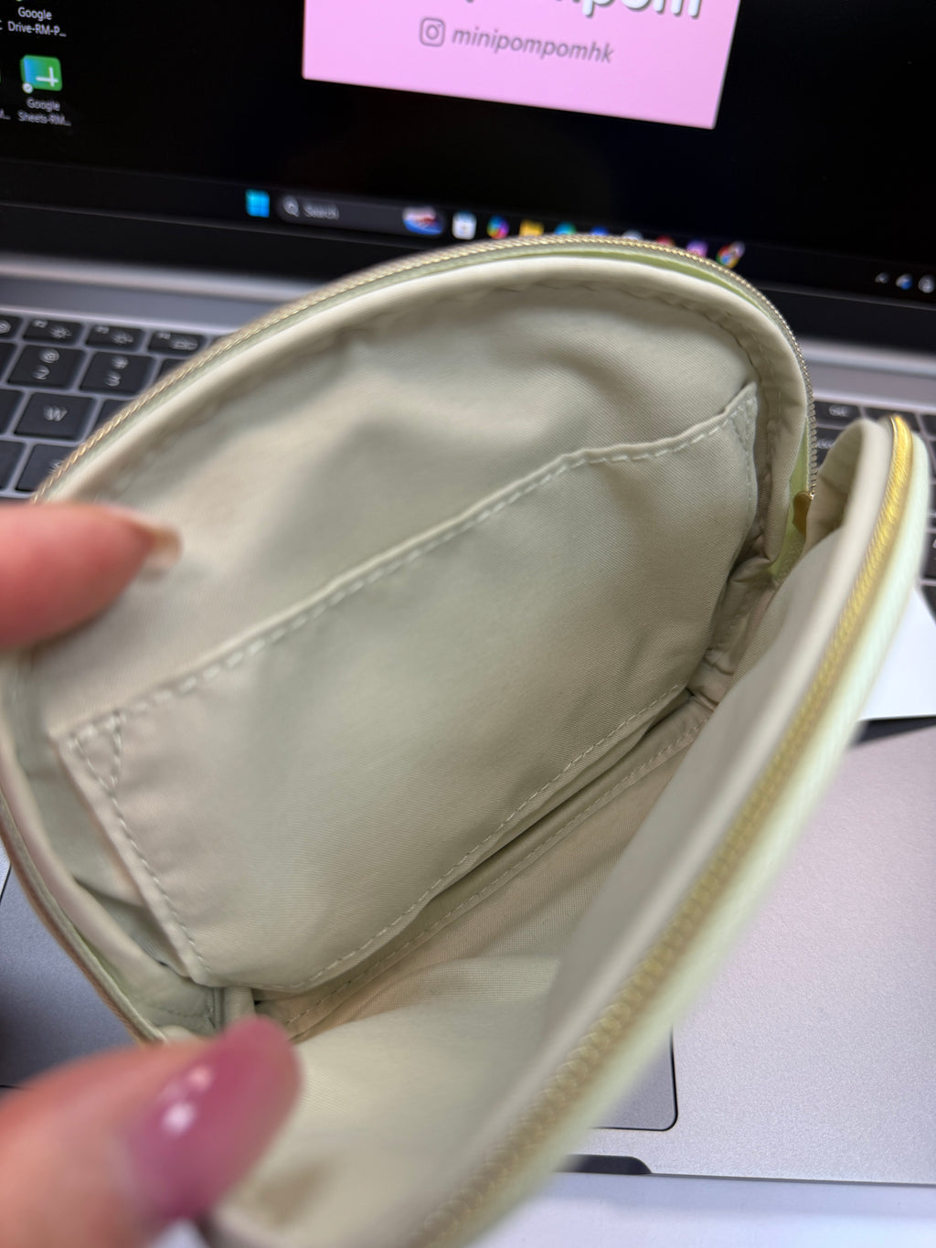 Q-LiA piccolot Half-Moon Pouch (with tissue compartment) - Fox