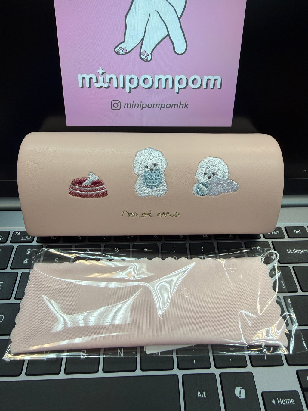 Q-LiA moi me Glasses Case - Dog
