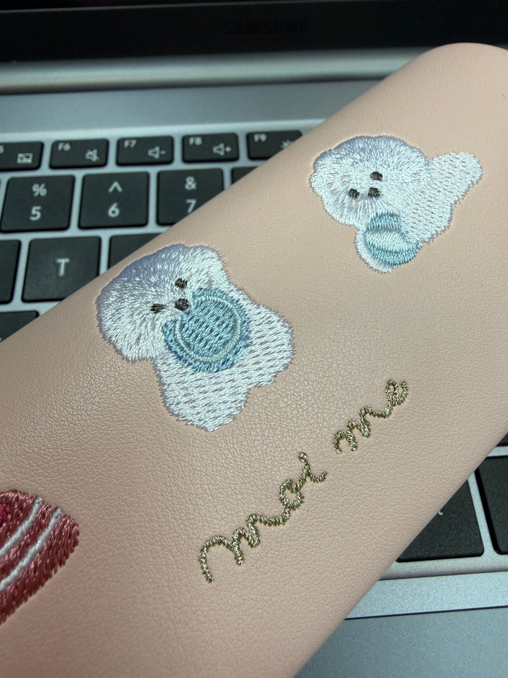 Q-LiA moi me Glasses Case - Dog